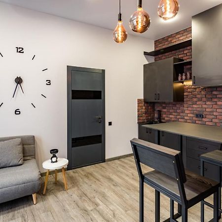 Stylish Apartment In The Center 리비프 외부 사진