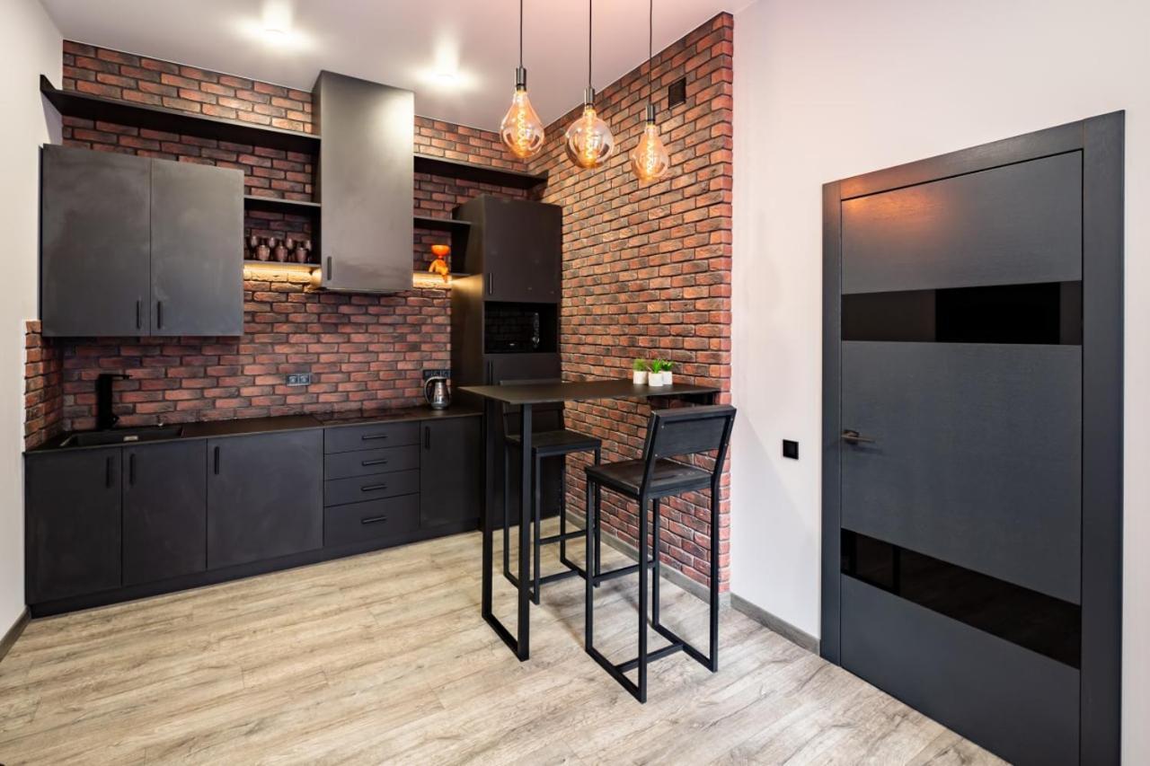 Stylish Apartment In The Center 리비프 외부 사진