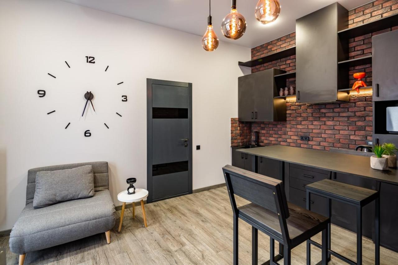 Stylish Apartment In The Center 리비프 외부 사진