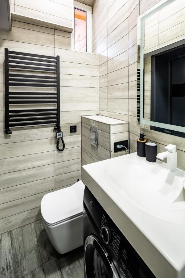 Stylish Apartment In The Center 리비프 외부 사진