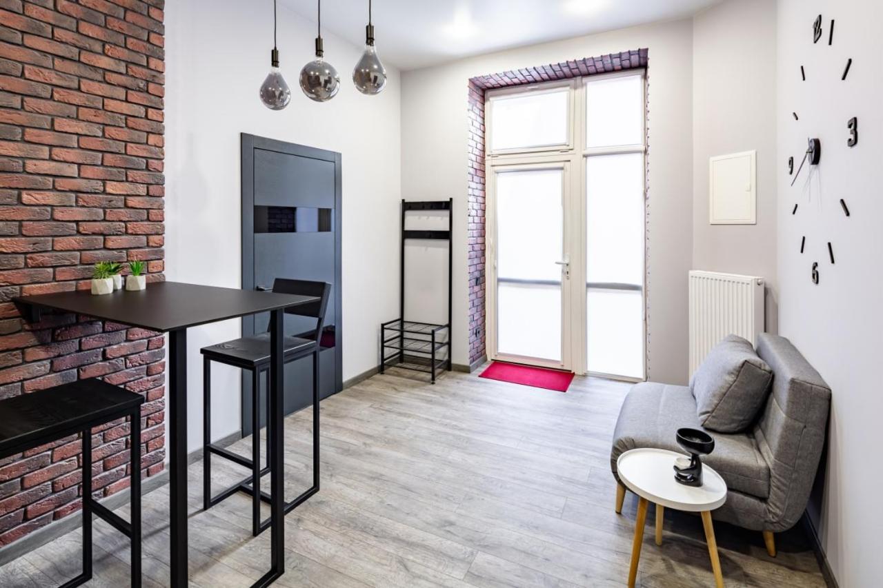 Stylish Apartment In The Center 리비프 외부 사진